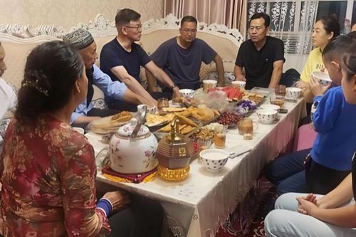 Có 9 tỷ tiền đền bù, vợ chồng tôi định mua đất xây nhà 6 tỷ, 3 con gái lại đưa ra đề nghị bất ngờ