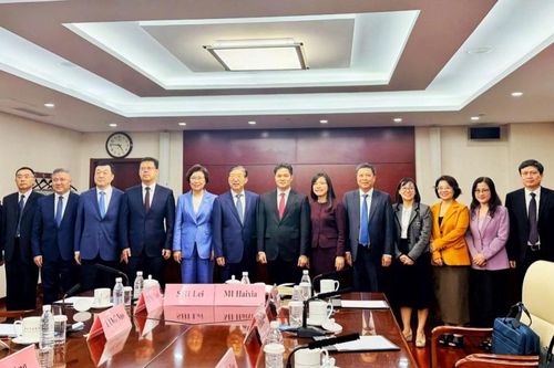 Đoàn công tác Bộ Y tế Việt Nam thúc đẩy hợp tác y tế với các đối tác hàng đầu Trung Quốc