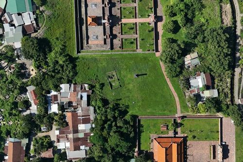 Người dân sống trong khuôn viên di tích ở Huế, đơn vị quản lý nói gì?