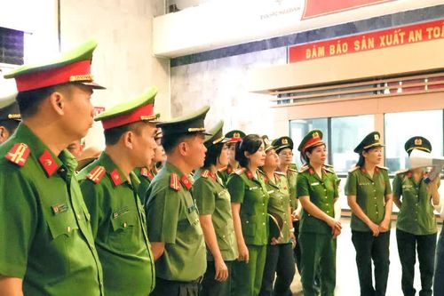 Công an phường Hà Đông tổ chức sinh hoạt chính trị đặc biệt nhân Ngày Phụ nữ Việt Nam