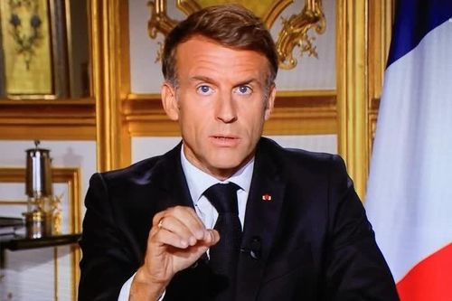 Tổng thống Macron lên án tình trạng bạo lực tại Pháp