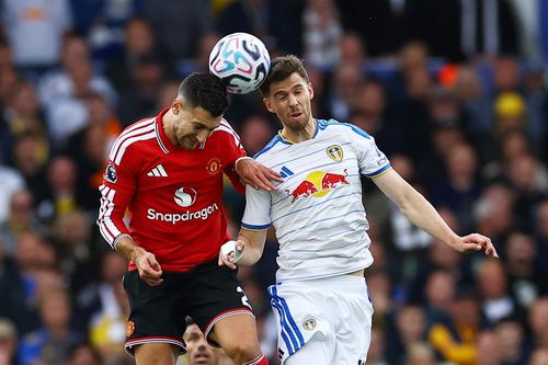 Con số khó tin của MU trước Leeds