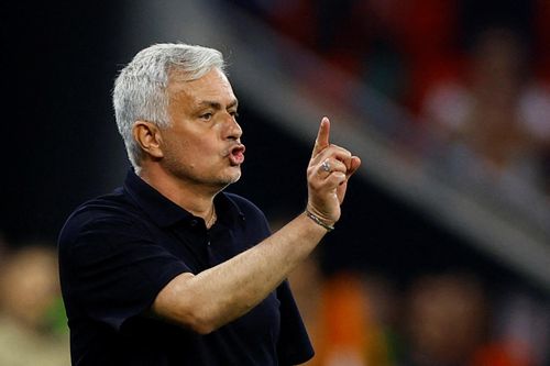 Rộ tin Deschamps sẽ thay Mourinho