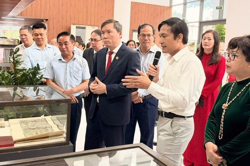 Khai mạc Không gian trưng bày thành tựu nghiên cứu khoa học về con người và cộng đồng