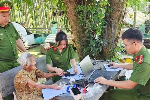 Đà Nẵng: Tuổi trẻ công an triển khai thu nhận mẫu ADN thân nhân liệt sĩ