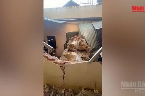 [Video] Động đất ở Sơn La làm đá lăn vào nhà dân và gây hư hỏng một số công trình