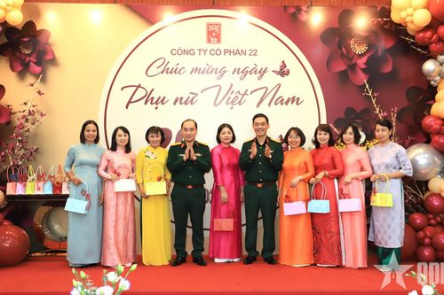 Công ty Cổ phần 22 tổ chức chương trình chúc mừng Ngày Phụ nữ Việt Nam 20-10