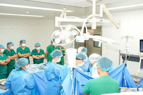 Bệnh viện Trung ương Huế chuyển giao kỹ thuật phẫu thuật tim cho Bệnh viện C Đà Nẵng