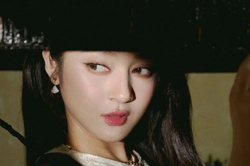 Bảo Anh đi tìm đáp án đúng sai trong tình yêu