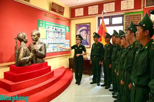 Chủ động bảo vệ nền tảng tư tưởng của Đảng trong Quân đội trên không gian mạng