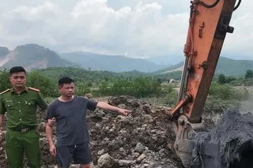 Công an Quảng Ninh lật tẩy chiêu trò chôn lấp trái phép hàng trăm tấn chất thải