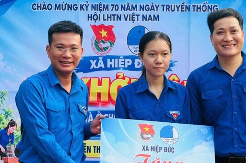 Chung tay xây mái ấm tiếp sức ước mơ đại học cho nữ sinh khó khăn ở Đà Nẵng