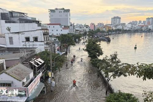 TP Hồ Chí Minh ứng phó thách thức kép mưa ngập cực đoan và nguy cơ thiếu nước
