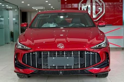 Xe sedan công suất công suất 168 mã lực, giá hơn 500 triệu tại Việt Nam, cạnh tranh với Mazda3