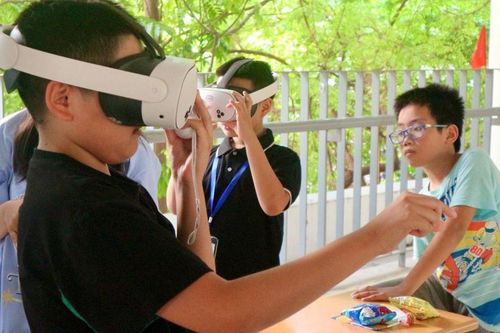 Amstro's Gallery 2026: Khơi dậy niềm đam mê STEM trong học sinh