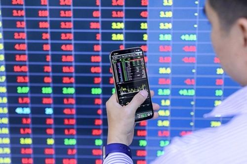 VN-Index chưa thoát đà giảm, chuyên gia khuyến nghị hạ đòn bẩy