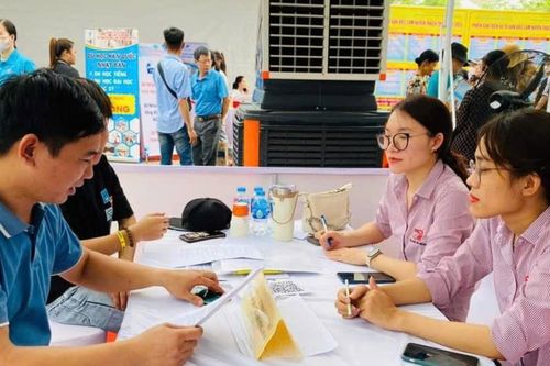 Dự kiến bãi bỏ 2 loại giấy phép trong lĩnh vực lao động, việc làm