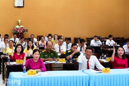 HĐND xã Châu Thành thông qua 4 nghị quyết về vốn và biên chế