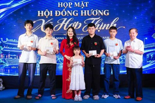Hội đồng hương xã Hợp Thịnh tại Thành phố Hồ Chí Minh gặp mặt sau một năm thành lập