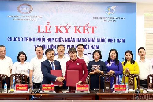 Phó Thủ tướng Thường trực Chính phủ Phạm Gia Túc dự lễ ký kết phối hợp giữa Ngân hàng Nhà nước Việt Nam với Hội Liên hiệp Phụ nữ Việt Nam