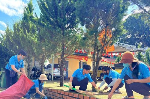 Nét đẹp phụ nữ Hà Nội trên cao nguyên Lâm Đồng