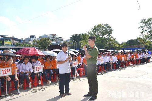 Phát động hưởng ứng chiến dịch “Không một mình 2026 - Kết nối không tổn thương”