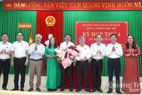 Đồng chí Hoàng Ngọc Đan được bầu giữ chức Chủ tịch UBND xã Nam Trạch