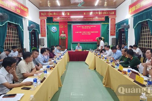 Thường trực HĐND tỉnh làm việc với UBND xã Cửa Việt