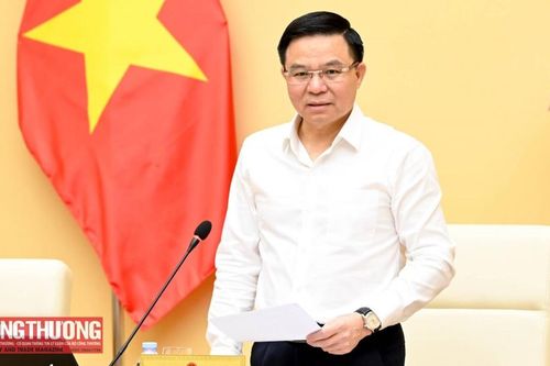 Bộ trưởng Lê Mạnh Hùng: Tăng cường gắn kết đào tạo - nghiên cứu ứng dụng - sản xuất công nghiệp