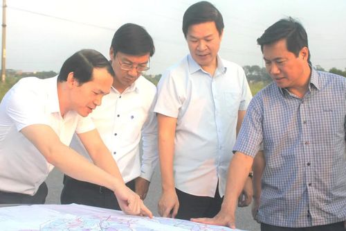 Thứ trưởng Nguyễn Tường Văn: Phú Thọ cần đồng bộ không gian đô thị, kết nối hạ tầng