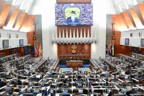 Nghị viện Malaysia từng bước được trao lại quyền tự chủ hành chính