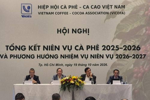 Cà phê Việt Nam đối mặt áp lực nguồn cung và giá bán