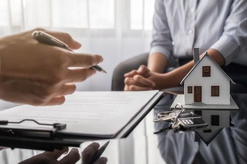 Đã trả hết nợ nhưng ngân hàng chưa giải chấp tài sản, phải làm sao?