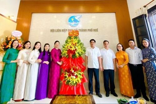 Phụ nữ Huế phát huy truyền thống, đoàn kết xây dựng thành phố phát triển bền vững