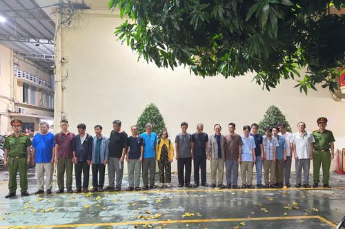 Từ vụ môi giới mại dâm, triệt phá đường dây cá độ bóng đá qua mạng