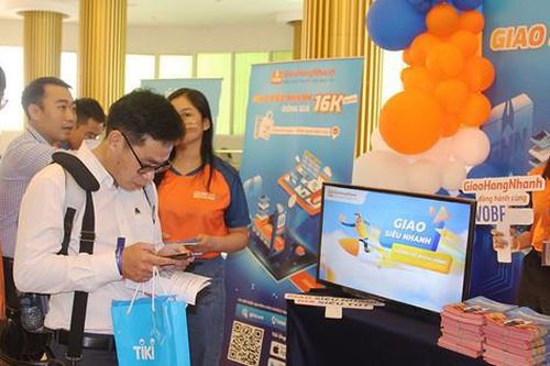 Hà Nội thí điểm mô hình tiêu dùng số và bảo trợ thương mại điện tử