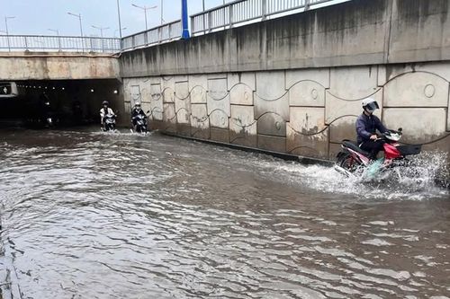 Hầm chui liên tiếp ngập nước, TPHCM yêu cầu khẩn trương khắc phục