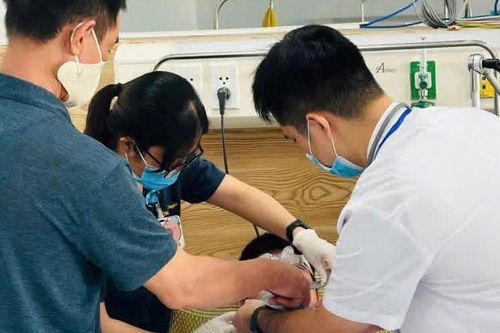 Hà Nội: BVĐK Thường Tín tiếp nhận 42 trường hợp nghi ngộ độc khí clo