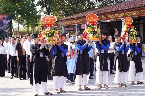 Lễ hội Cơm mới đền Đông Cuông: Gìn giữ nét đẹp văn hóa người Tày Khao