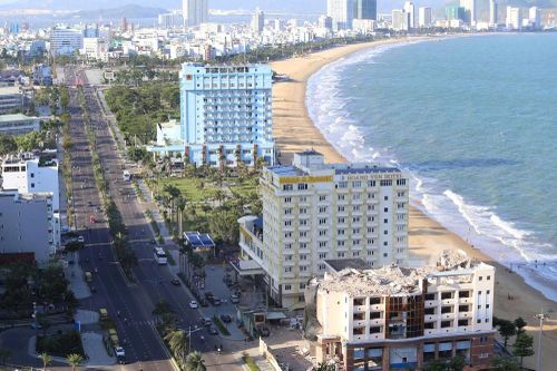 Khách sạn 'án ngữ' trước biển Quy Nhơn, sau tháo dỡ sẽ thành công viên