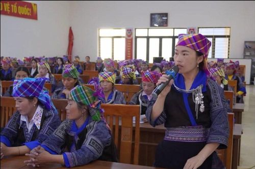 Púng Luông lắng nghe tâm tư, đồng hành cùng phụ nữ phát triển