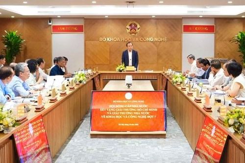 Công nghệ mới BUSADCO bảo vệ bờ hồ Hoàn Kiếm - Di tích quốc gia đặc biệt được đề nghị xét tặng Giải thưởng Hồ Chí Minh