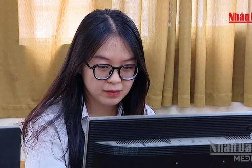 [Video] Trường THCS, THPT có thể kiểm tra định kỳ trên máy tính
