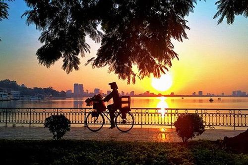 Thời tiết hôm nay (20-10): Bắc Bộ ngày nắng, Nam Bộ có mưa dông