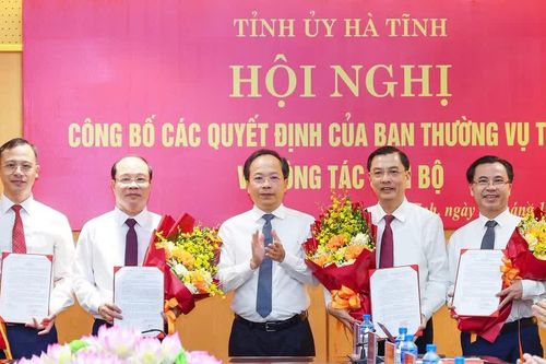Hà Tĩnh luân chuyển, điều động nhiều cán bộ chủ chốt