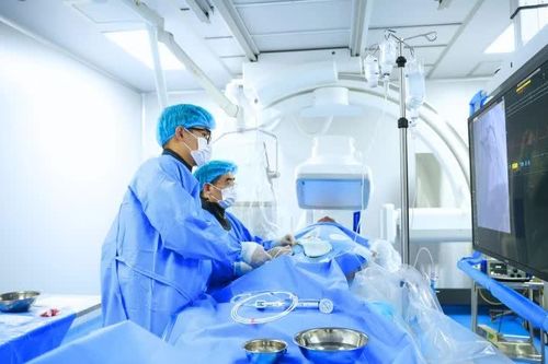 Ba lần ngừng tim liên tiếp, du khách Đài Loan 61 tuổi thoát cửa tử