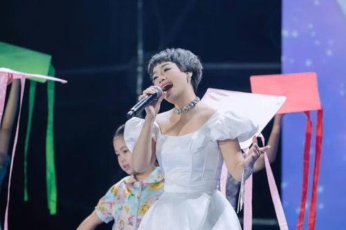 Ca sĩ Ngọc Khuê: Phụ nữ không cần hoàn hảo để được công nhận