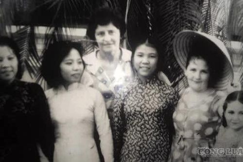Từ bục giảng đến chiến hào: Cuộc đời oanh liệt của nữ biệt động Sáu Xuân
