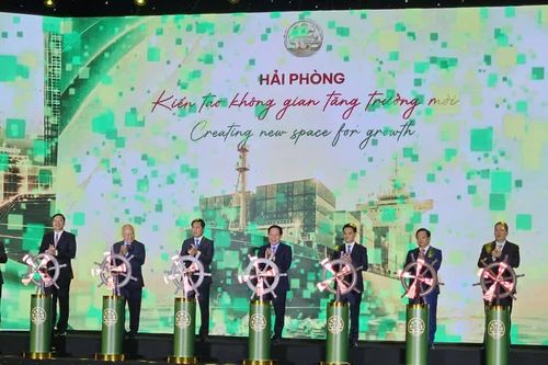 Bài 4: Chuyển dịch tư duy từ 'quản lý' sang 'kiến tạo và phục vụ