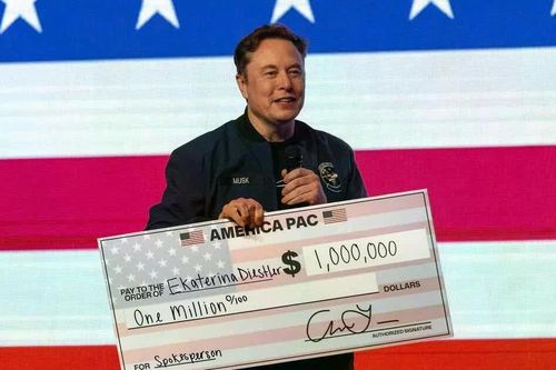 Tỷ phú Elon Musk tuyên bố tặng cổ phiếu SpaceX cho tất cả trẻ em Mỹ